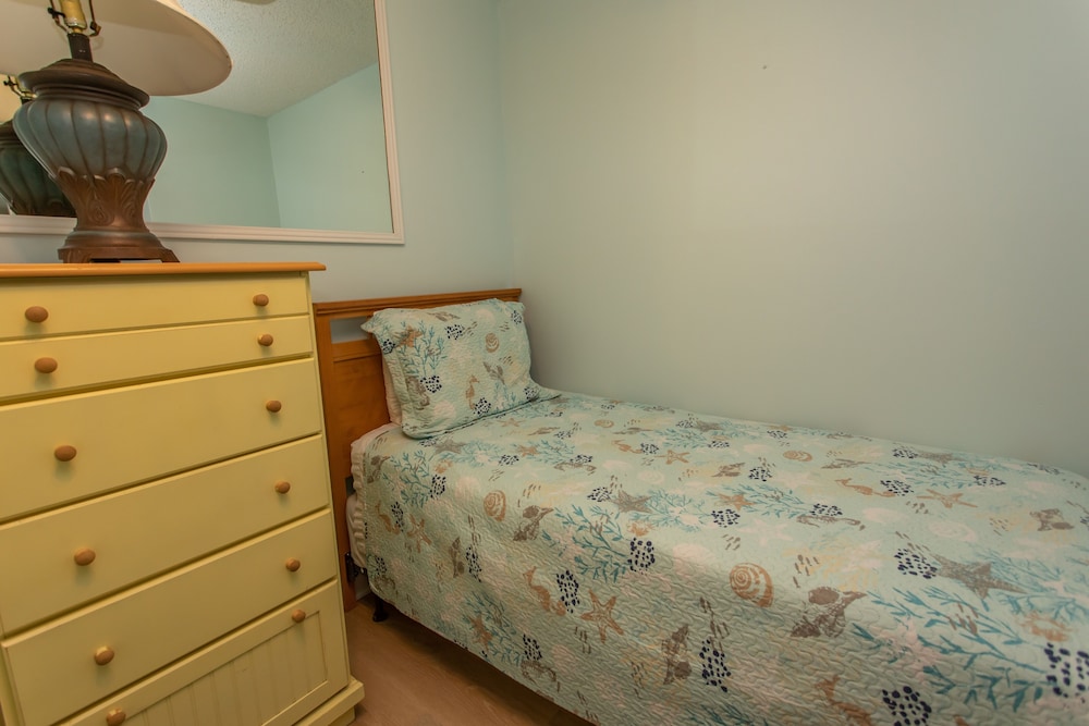 Royal Garden Resort 1012 2 Bedroom Condo by RedAwning - photo 7