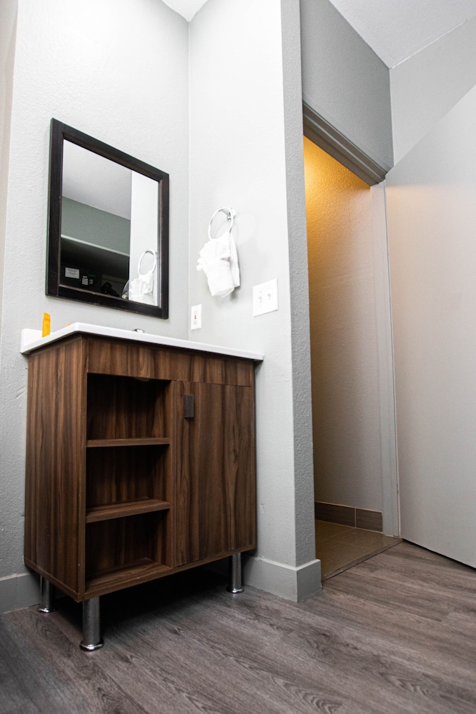 Urban Boutique Hotel - photo 19