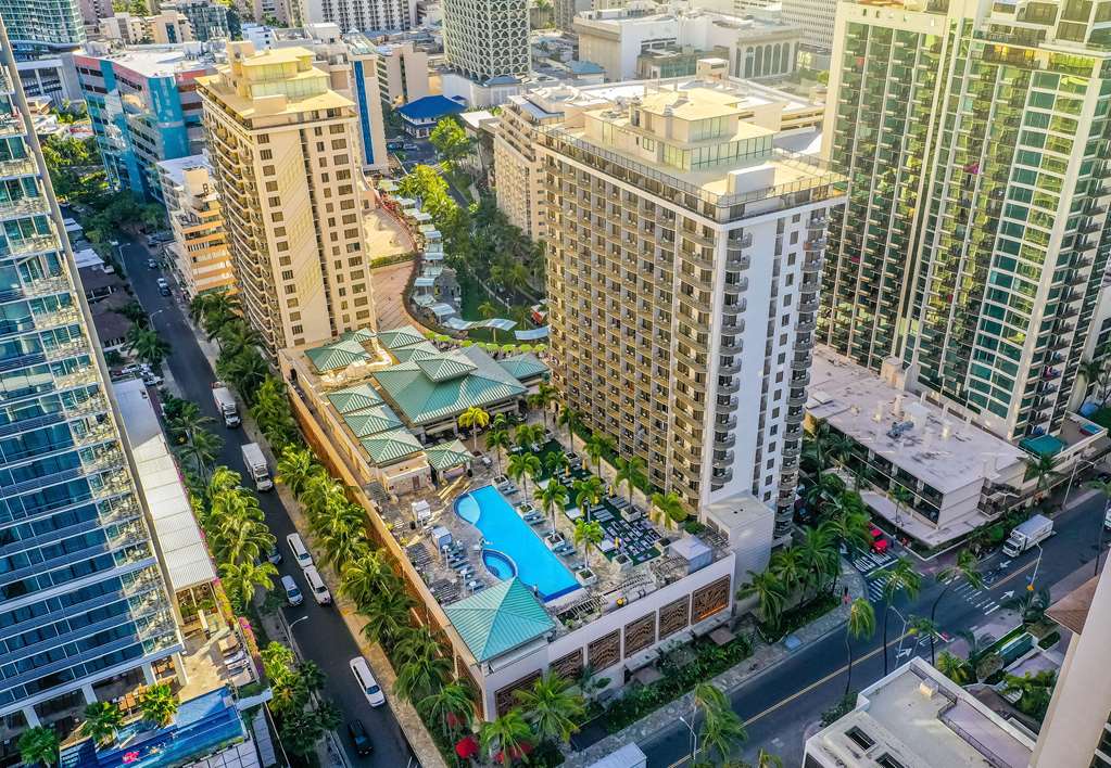 Embassy Suites by Hilton Waikiki Beach Walk - photo 6