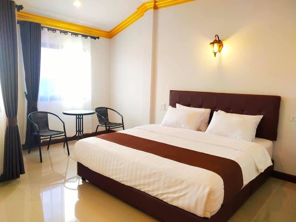 อันตงเพลส Anton Place - carbon neutral hotel in Unknown City