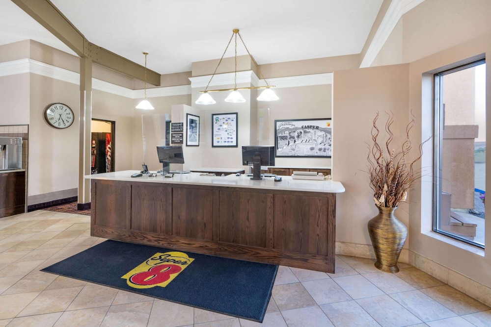 Super 8 by Wyndham Casper West by the River - photo 4