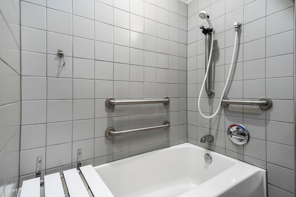 Baymont by Wyndham Ocala Suites - photo 30