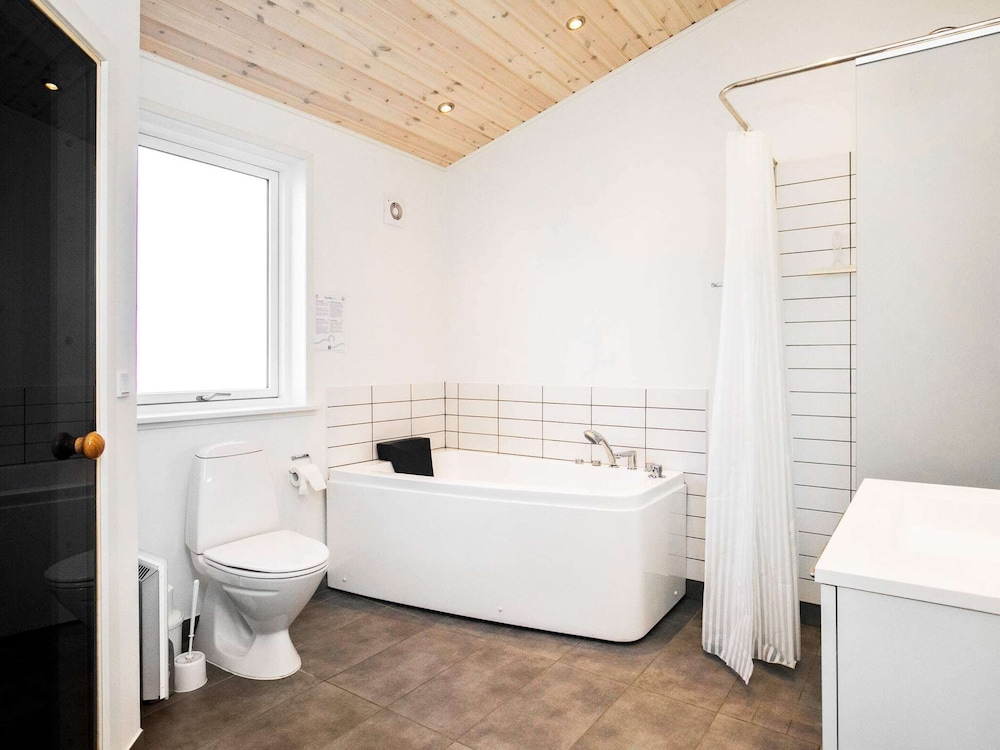 Luxury Seaside Retreat in Tornby By Traum — Hirtshals — photo 4