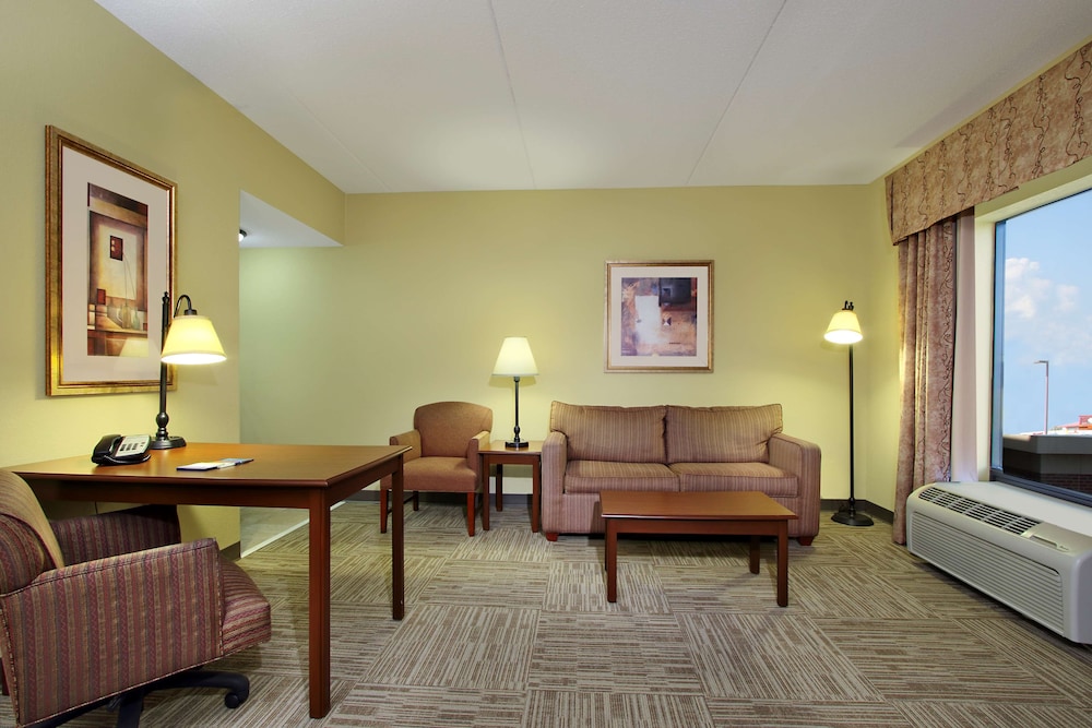 Hampton Inn & Suites Madisonville - photo 21