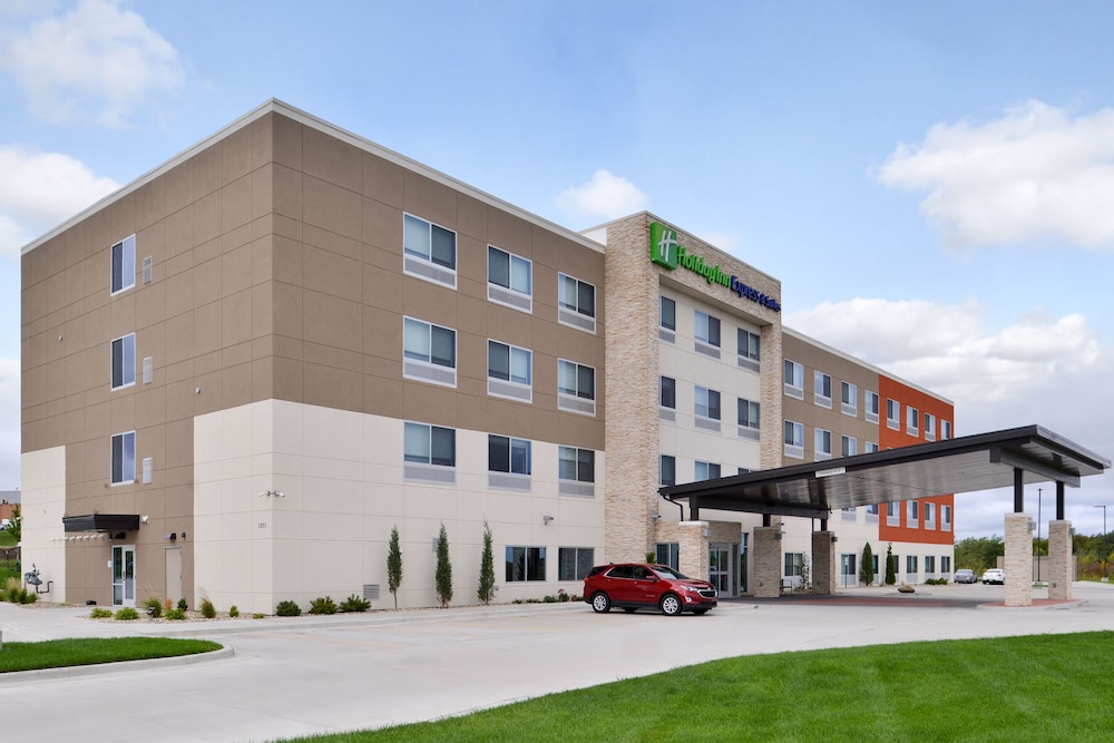 Holiday Inn Express & Suites Kansas City Lee's Summit by IHG - photo 48