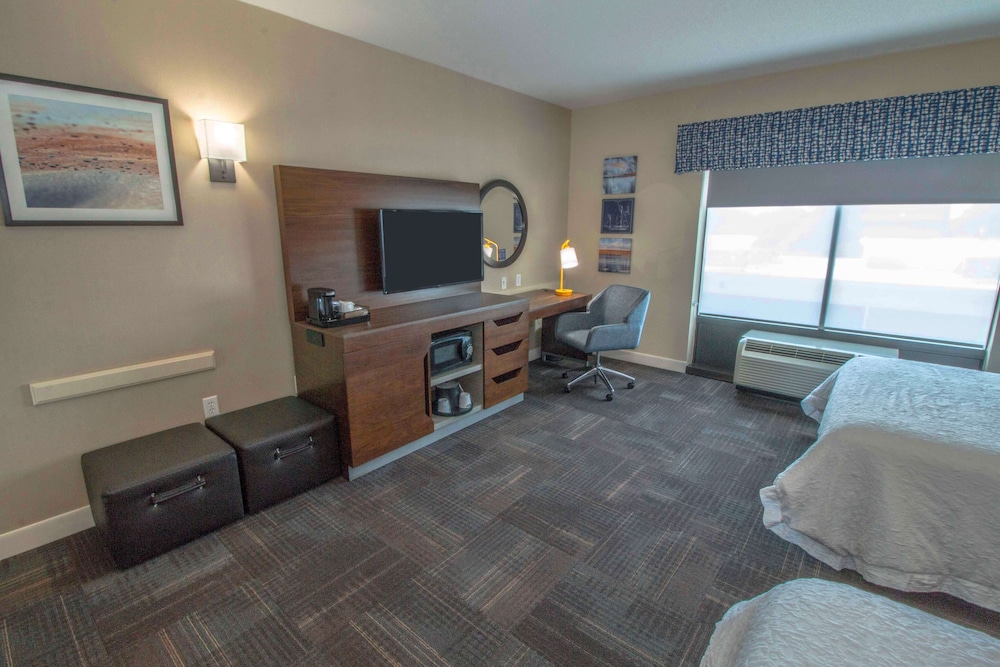 Hampton Inn & Suites Chesapeake Battlefield Blvd. - photo 17