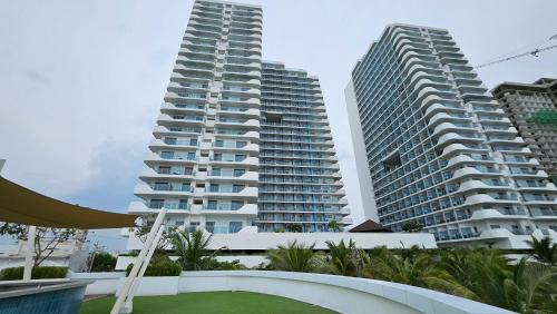 Hailey's Crib @ Azure North — 4-Star Luxury Hotel in San Fernando, Philippines