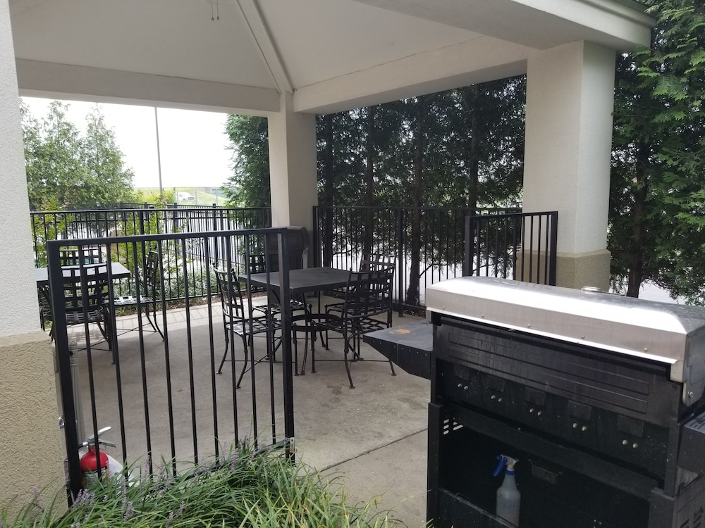 Candlewood Suites Cape Girardeau by IHG - photo 78
