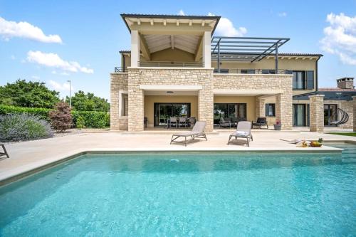 Villa Sogno Istriano by IstriaLux — 4-Star Luxury Hotel in Kanfanar, Croatia