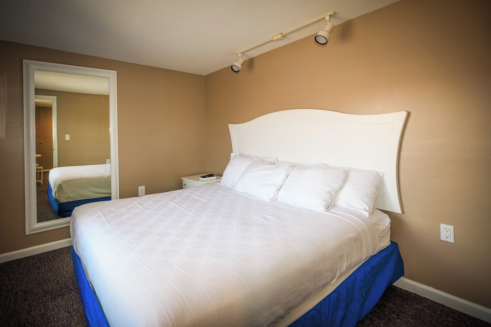The White Sands Oceanfront Resort & Spa - photo 10