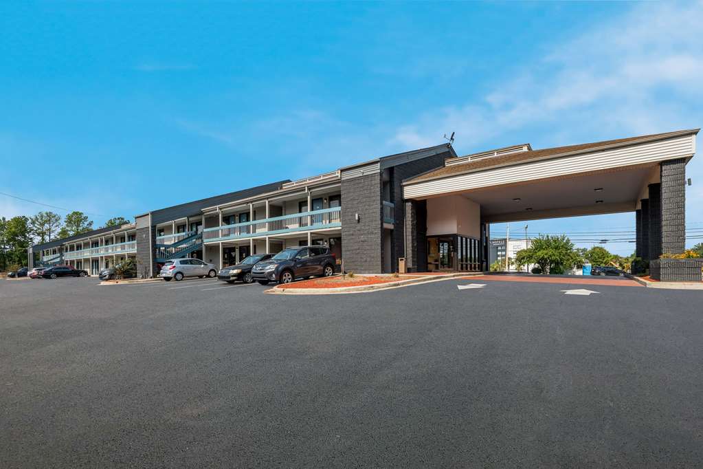 Quality Inn Fort Jackson - photo 2