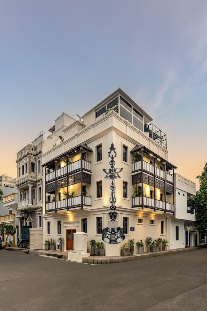Delhi House — 4-Star Luxury Hotel in Puducherry, India