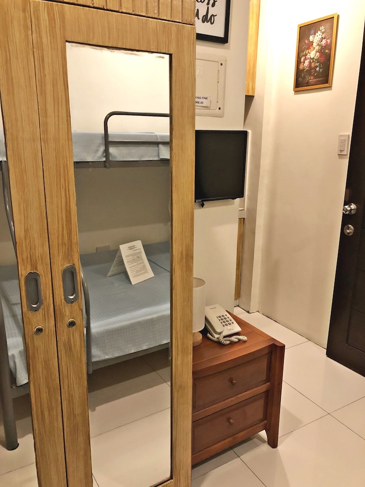 Yohance Hometel — Naga — photo 4