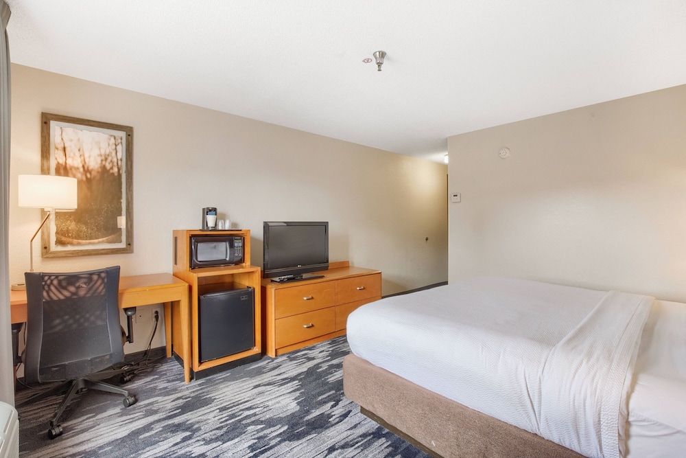 Fairfield Inn & Suites by Marriott Mobile - photo 9