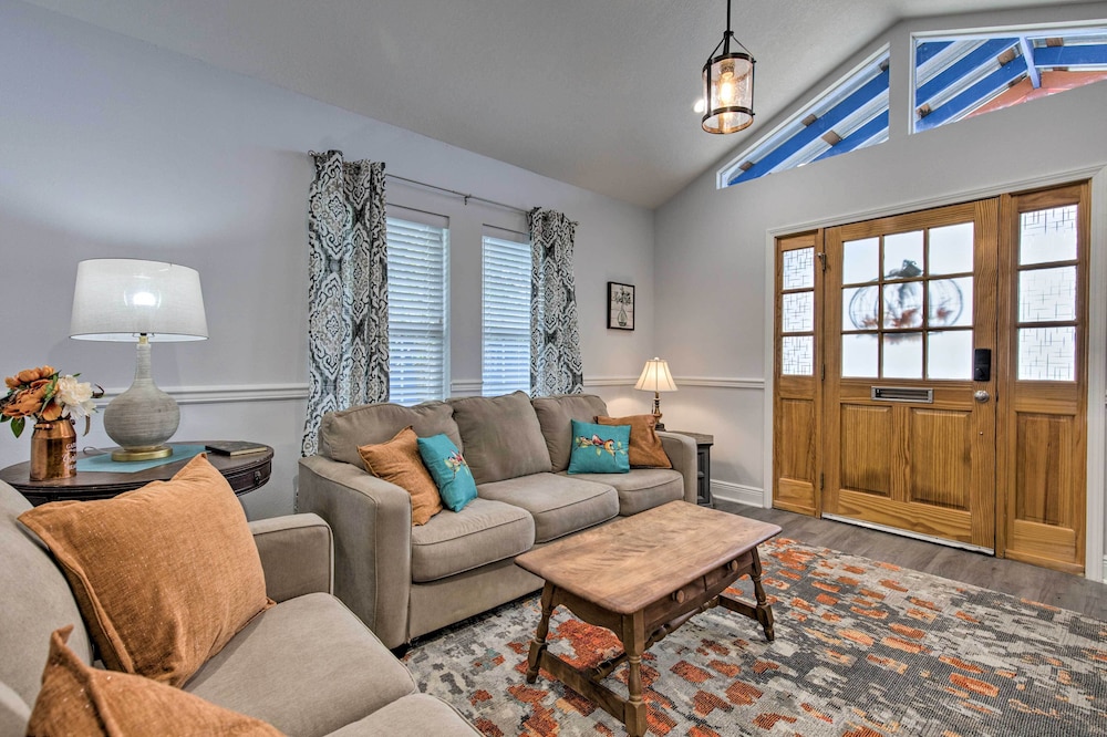 Downtown Ocean Springs Duplex with Aandc 1 Mi To Beach — Ocean Springs — photo 5
