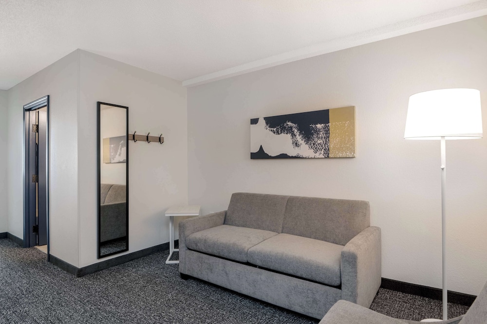 Spark by Hilton Orangeburg - photo 23