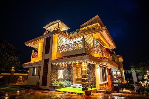 Zline Villa Luxurious Pure Veg 8BHK with Party Hall in Lonavala — 4-Star Luxury Hotel in Lonavla, India