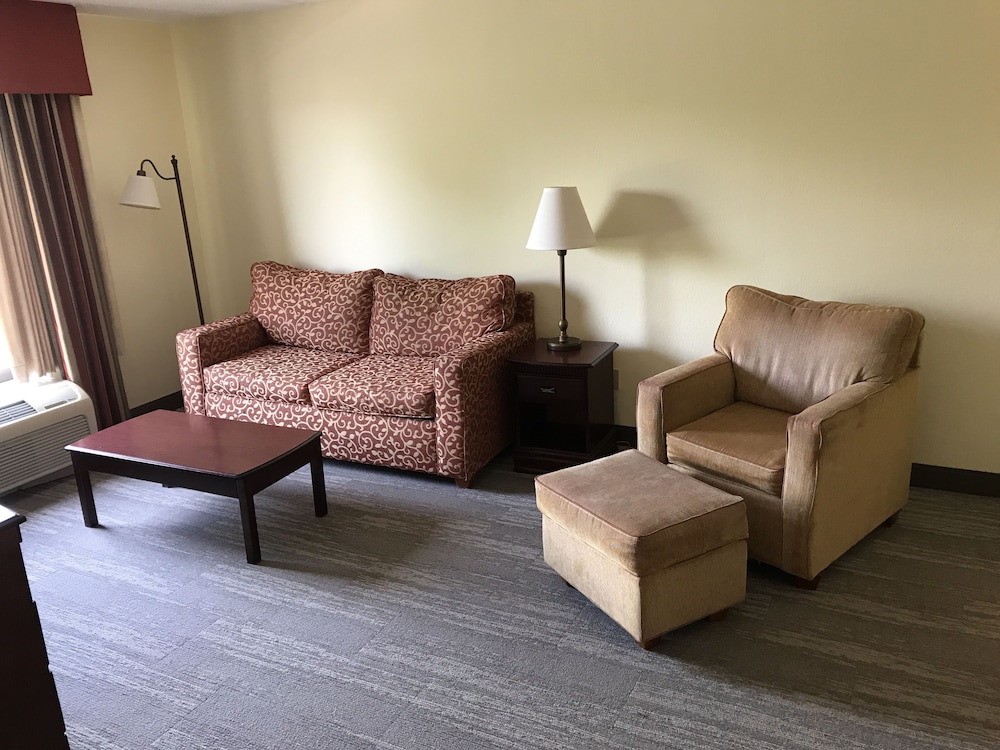 Hampton Inn & Suites Lamar - photo 67