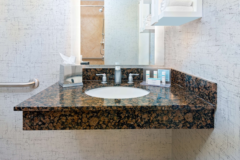 Hampton Inn & Suites Sarasota Lakewood Ranch - photo 35