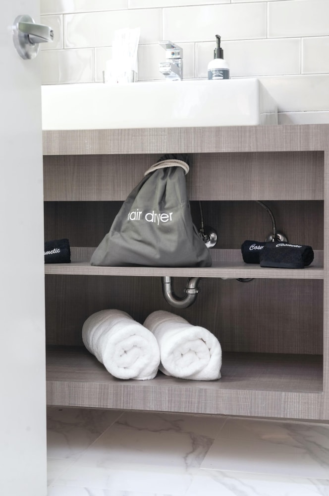 Luxuri Suites - photo 92