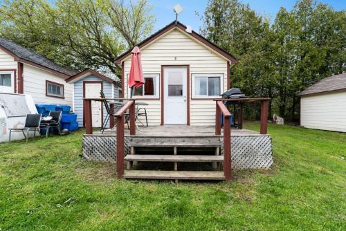 Enjoy Relax at Rice Lakes in Unknown City, Canada