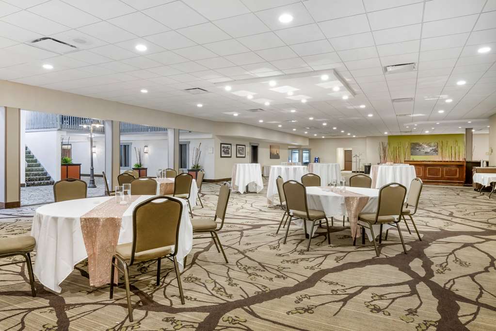 Best Western Plus New Ulm - photo 36