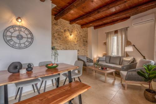 Elma's Villa — 4-Star Luxury Hotel in Kissamos, Greece