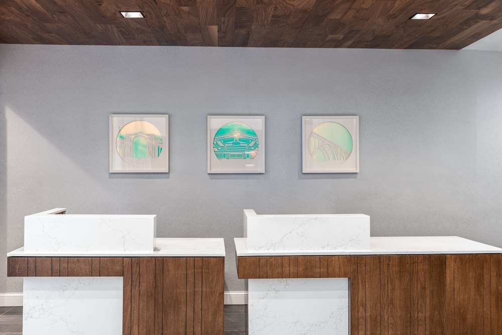 Hilton Garden Inn Arlington Courthouse Plaza - photo 4