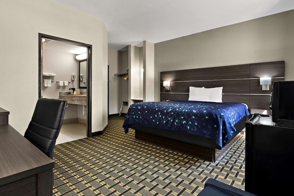 SureStay Plus Hotel by Best Western Tulsa East - photo 5