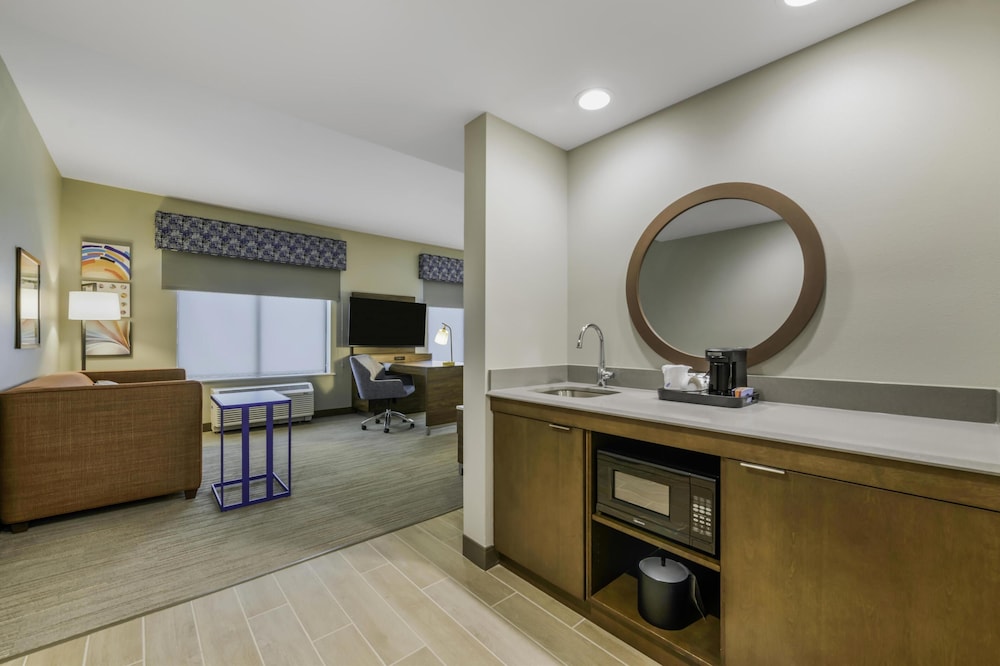 Hampton Inn & Suites by Hilton Decatur - photo 28