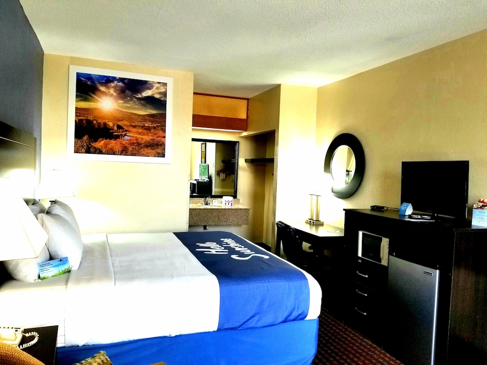 Days Inn by Wyndham Easley Greenville Clemson Area - photo 5