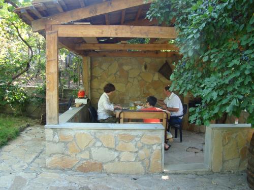 Guest House Ucha