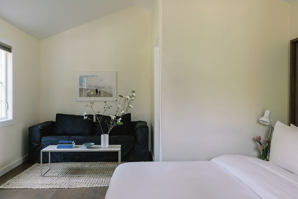 The Roundtree Amagansett - photo 22