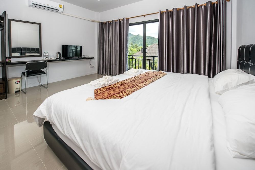 Mr. T Kamala Room - last minute hotel in Phuket