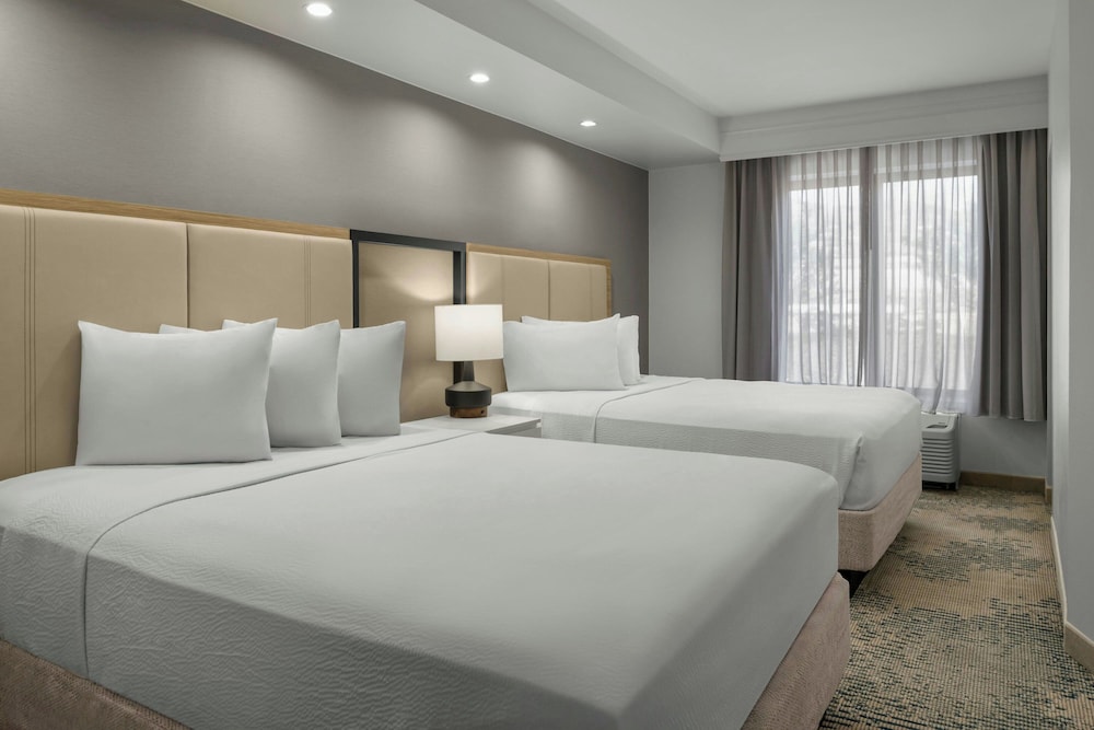 SpringHill Suites Lehi at Thanksgiving Point - photo 6
