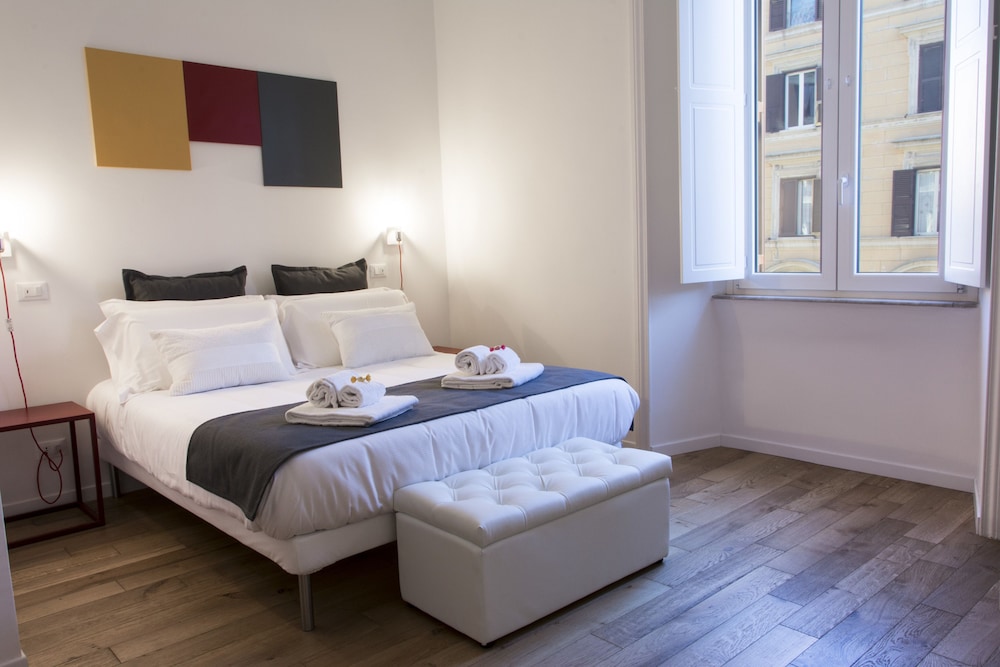 Suite Cardinale — 4-Star Luxury Hotel in Rome, Italy