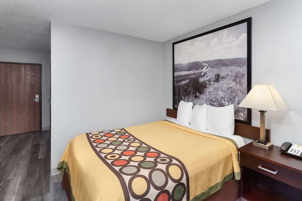 Super 8 by Wyndham Sun Prairie Madison E - photo 17