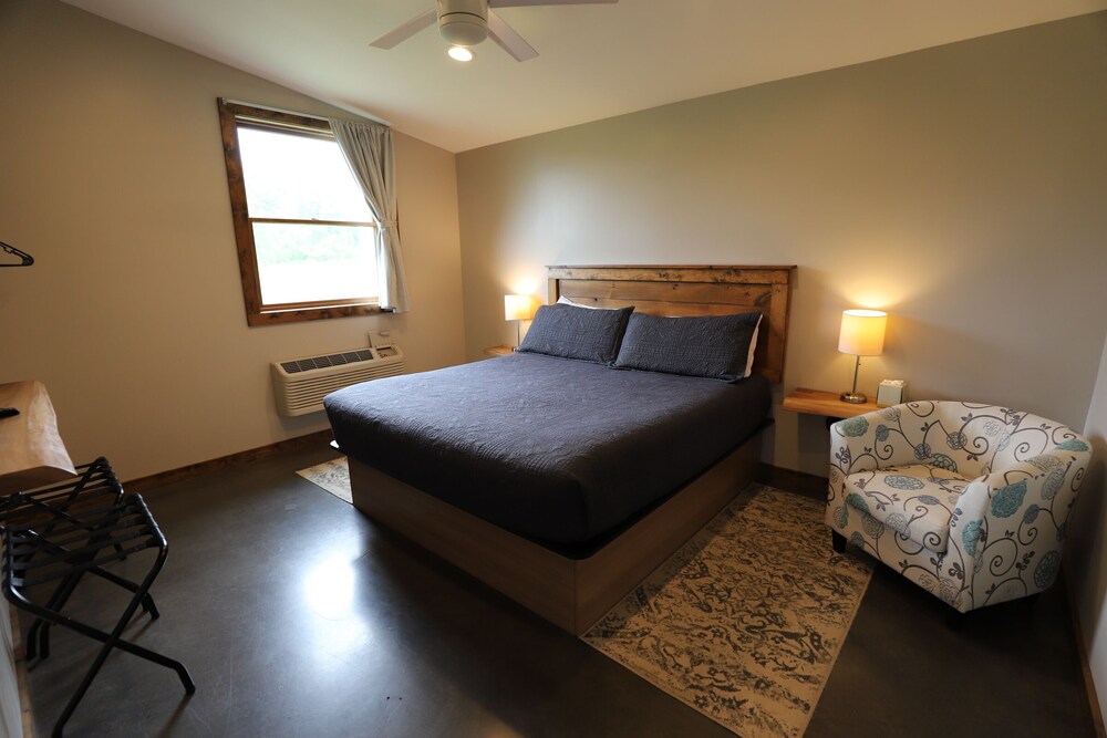 Lakeside Resort - photo 28