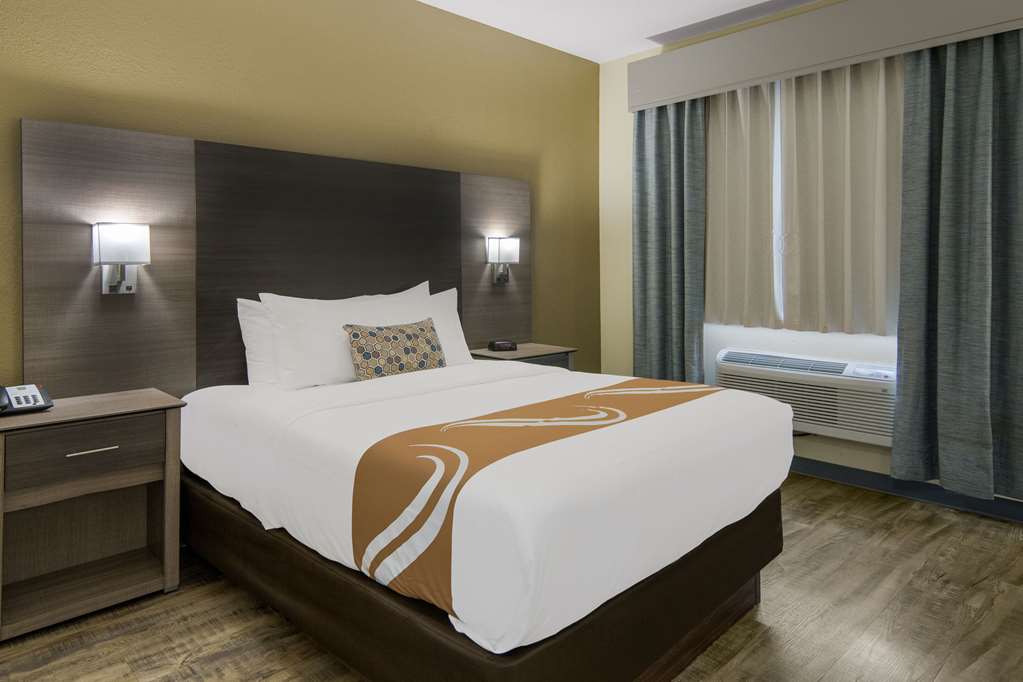 Quality Inn & Suites Roanoke Fort Worth North - photo 9