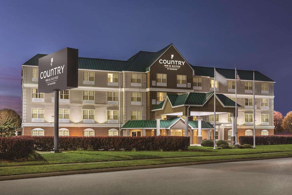 Country Inn & Suites by Radisson Georgetown KY - photo 2
