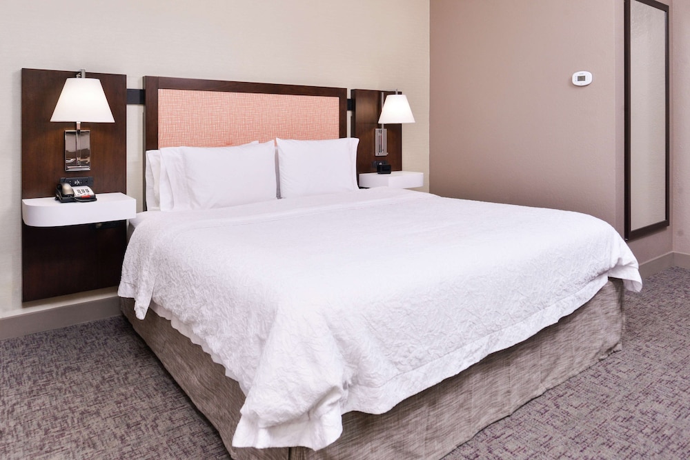 Hampton Inn Albuquerque University Midtown - photo 6