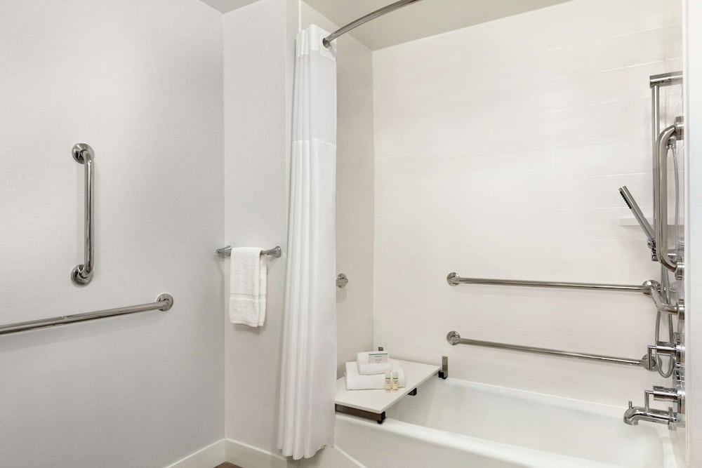 Hampton Inn & Suites Johns Creek - photo 27