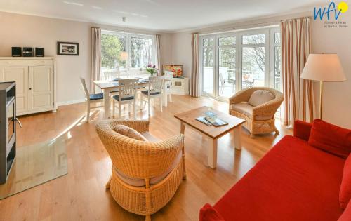 Haus am Hövt Ferienwohnung 9 — 4-Star Luxury Hotel in Ostseebad Goehren, Germany
