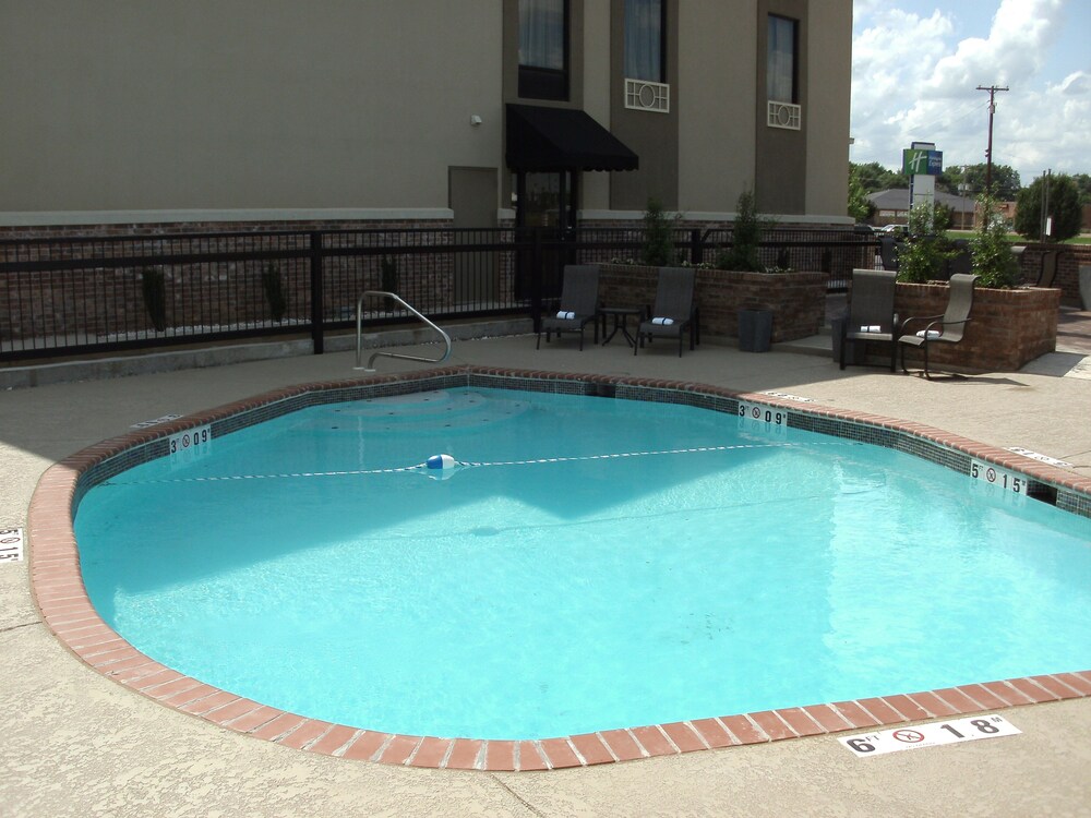 Holiday Inn Express New Albany by IHG - photo 13