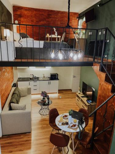 Luxury Duplex Suites City Center