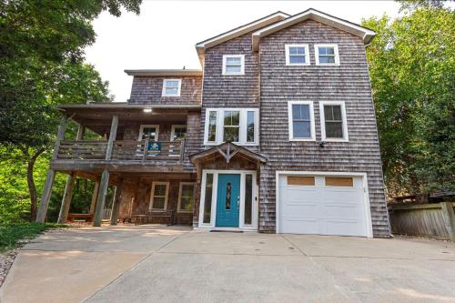 2088 Big Guppy in Unknown City, United States