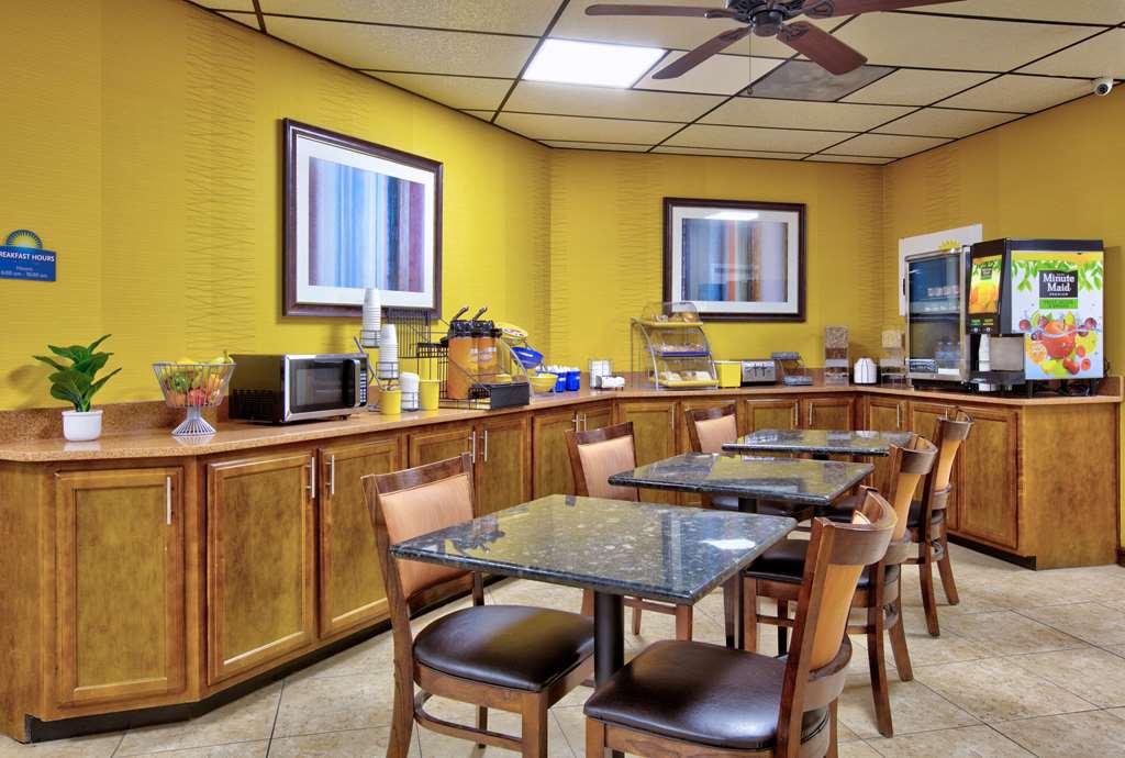 Days Inn by Wyndham Batesville - photo 34