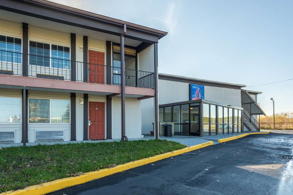 Studio 6 Indianapolis IN - featured photo