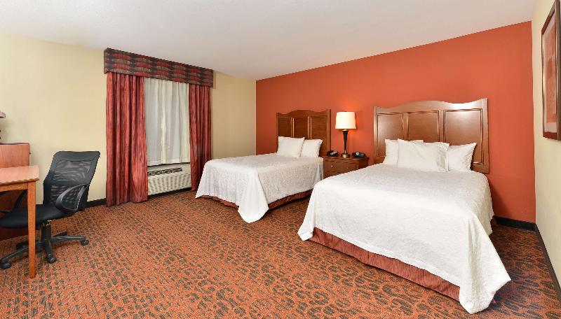 Hampton Inn Ottumwa - photo 73