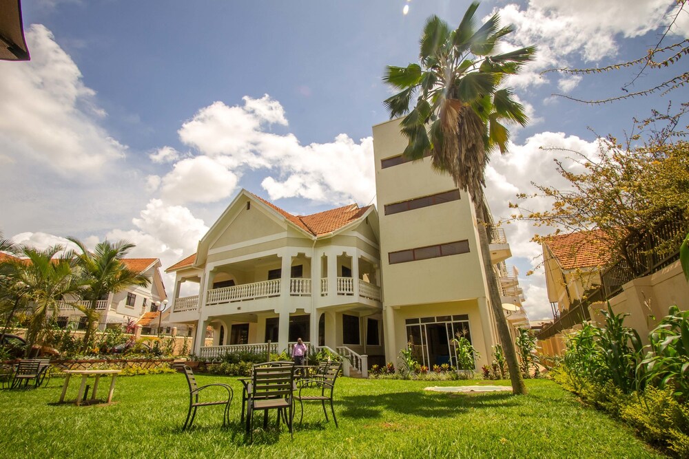 Tiptone Hotel - last minute hotel in Kampala